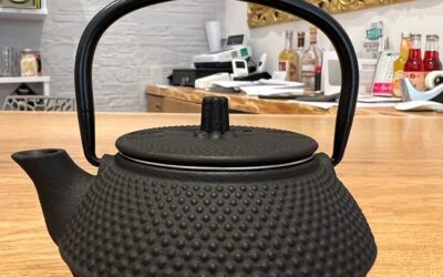 Teiera giapponese in ghisa